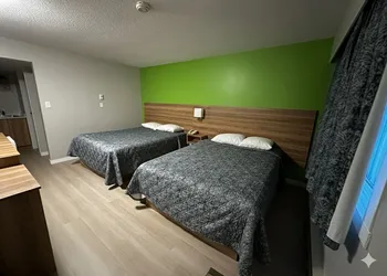 Park Inn by Radisson Quesnel hotel thumbnail 6