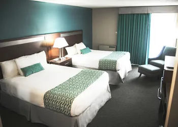 Ramada by Wyndham Quesnel hotel thumbnail 3