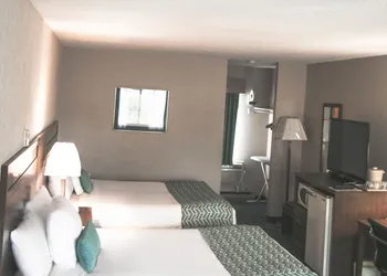 Ramada by Wyndham Quesnel hotel thumbnail 6