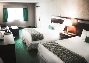 Ramada by Wyndham Quesnel hotel thumbnail 7