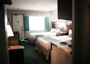 Ramada by Wyndham Quesnel hotel thumbnail 8