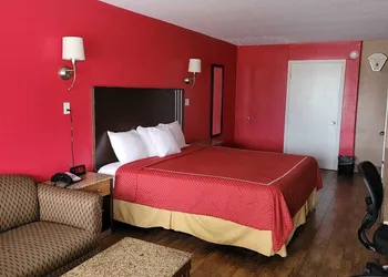 Texas Inn & Suites Raymondville hotel thumbnail 6