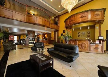 Comfort Suites Bay City East hotel thumbnail 2