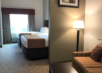 Comfort Suites Bay City East hotel thumbnail 5