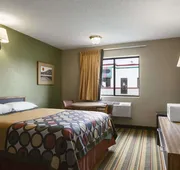 Super 8 by Wyndham Blackwell hotel detail image 4