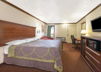 Super 8 by Wyndham Enid hotel thumbnail 8