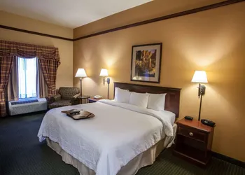 Hampton Inn & Suites Stillwater hotel thumbnail 6