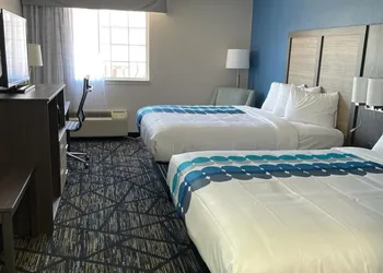 Baymont by Wyndham Blackwell I-35 hotel thumbnail 7