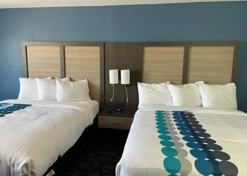 Baymont by Wyndham Blackwell I-35 hotel thumbnail 8