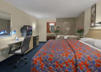 Motel 6 Gatlinburg, TN - Smoky Mountains hotel thumbnail 4