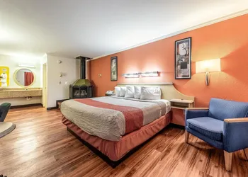 Motel 6 Gatlinburg, TN - Smoky Mountains hotel thumbnail 6