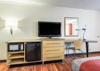 Motel 6 Gatlinburg, TN - Smoky Mountains hotel thumbnail 7