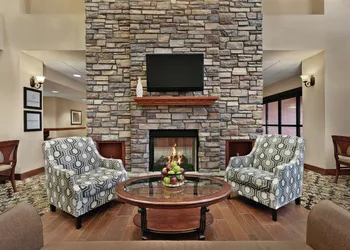 Hampton Inn & Suites Enid hotel thumbnail 2