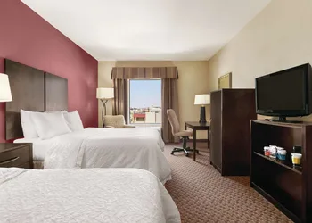 Hampton Inn & Suites Enid hotel thumbnail 5