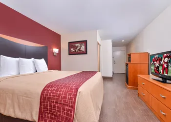 Red Roof Inn & Suites Danville, IL hotel thumbnail 6