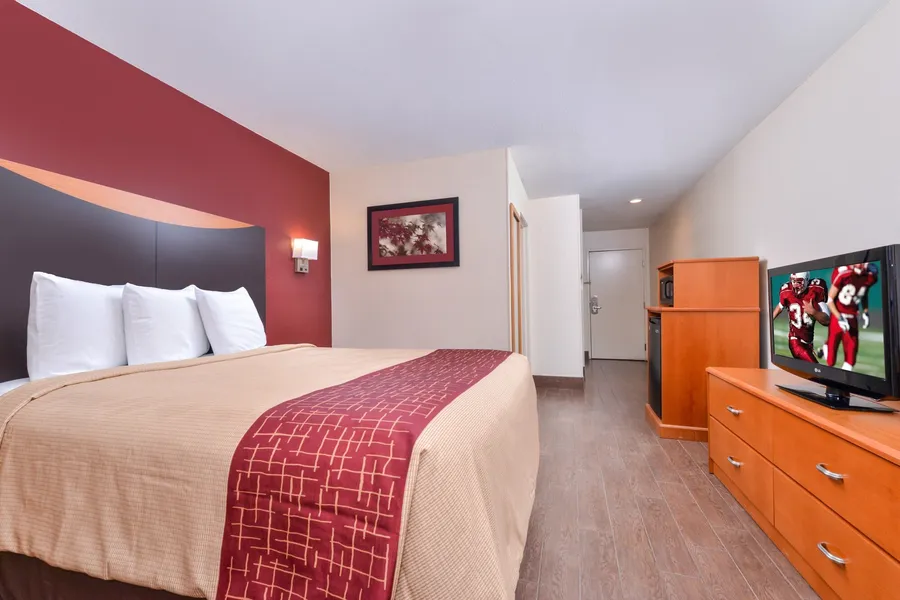 Red Roof Inn & Suites Danville, IL hotel detail image 6