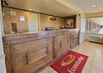 Econo Lodge McAlester hotel thumbnail 5