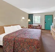 Days Inn by Wyndham Espanola hotel detail image 5