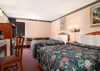 Days Inn by Wyndham Espanola hotel thumbnail 8