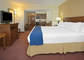 Holiday Inn Express Hotel & Suites Las Vegas by IHG hotel thumbnail 2