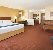 Holiday Inn Express Hotel & Suites Las Vegas by IHG hotel detail image 4