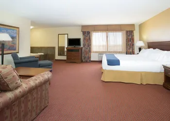 Holiday Inn Express Hotel & Suites Las Vegas by IHG hotel thumbnail 5