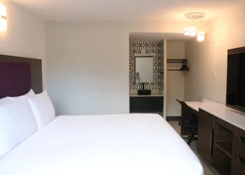 Coast Courtenay Hotel hotel thumbnail 7