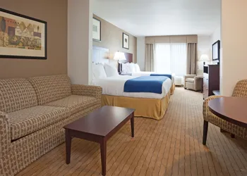 Holiday Inn Express & Suites Antigo by IHG hotel thumbnail 4