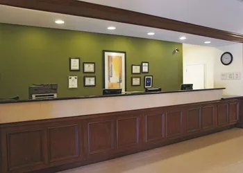 La Quinta Inn & Suites by Wyndham Columbus TX hotel thumbnail 4