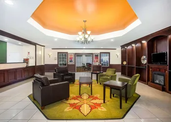 La Quinta Inn & Suites by Wyndham Columbus TX hotel thumbnail 6