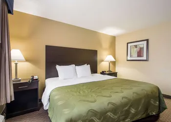 Quality Inn & Suites Menomonie hotel thumbnail 4