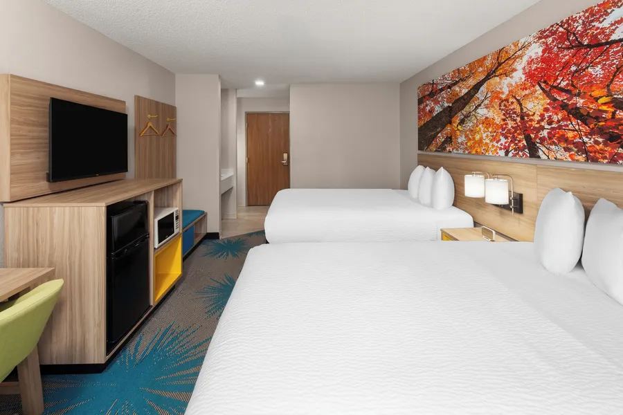 Days Inn by Wyndham Eagle River hotel detail image 6