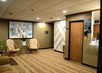 Super 8 by Wyndham Antigo hotel thumbnail 2