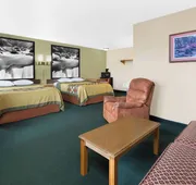 Super 8 by Wyndham Antigo hotel detail image 4