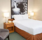 Super 8 by Wyndham Antigo hotel detail image 5