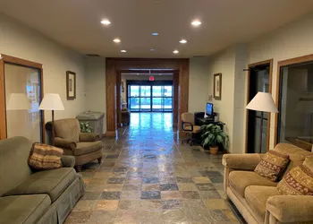 Super 8 by Wyndham Perryville hotel thumbnail 5