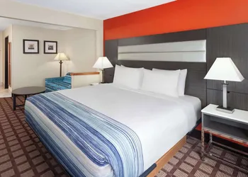 AmericInn by Wyndham Hudson hotel thumbnail 5
