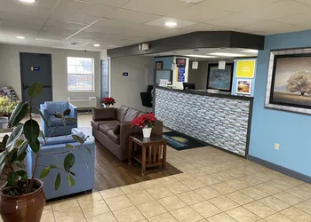 Days Inn by Wyndham Perryville hotel thumbnail 3