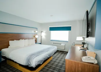 AmericInn by Wyndham Tomahawk hotel thumbnail 3