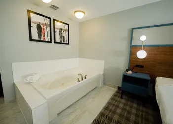 AmericInn by Wyndham Tomahawk hotel thumbnail 5