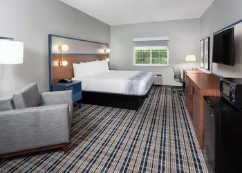 AmericInn by Wyndham Eagle River Downtown hotel thumbnail 5