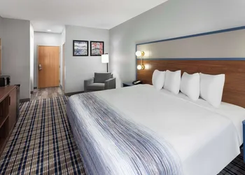 AmericInn by Wyndham Eagle River Downtown hotel thumbnail 6