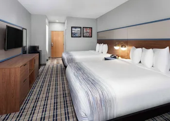 AmericInn by Wyndham Eagle River Downtown hotel thumbnail 8