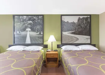 Super 8 by Wyndham Tallulah LA hotel thumbnail 5