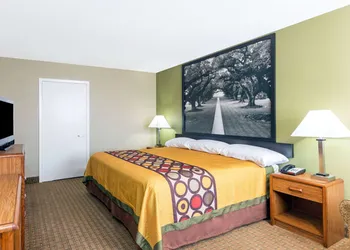 Super 8 by Wyndham Tallulah LA hotel thumbnail 7