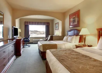 Clarion Suites Vidalia Riverfront hotel thumbnail 5