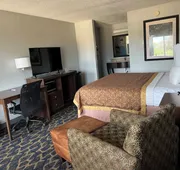 Greenlight Inn & Suites hotel detail image 5