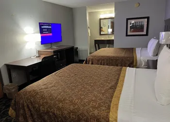 Greenlight Inn & Suites hotel thumbnail 6