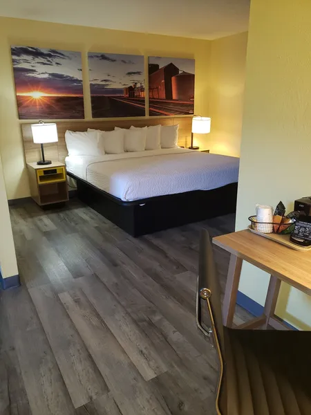 Days Inn & Suites by Wyndham Clovis hotel detail image 2