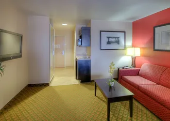 Holiday Inn Express & Suites Tucumcari by IHG hotel thumbnail 3